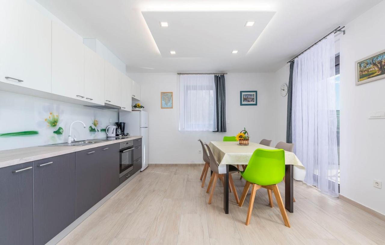 Apart Residence Blue Sea Пореч Екстериор снимка