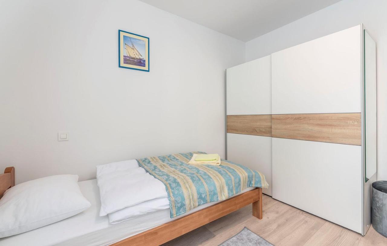 Apart Residence Blue Sea Пореч Екстериор снимка