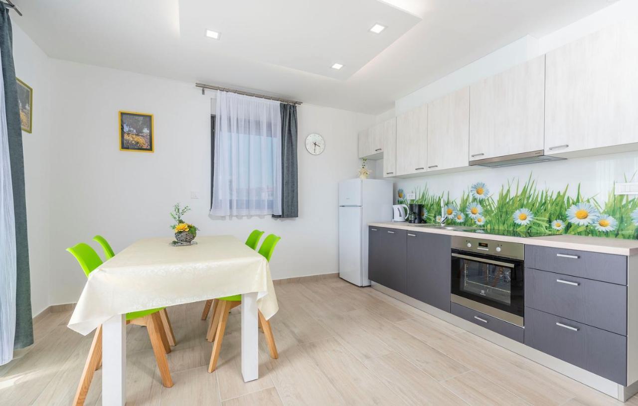Apart Residence Blue Sea Пореч Екстериор снимка