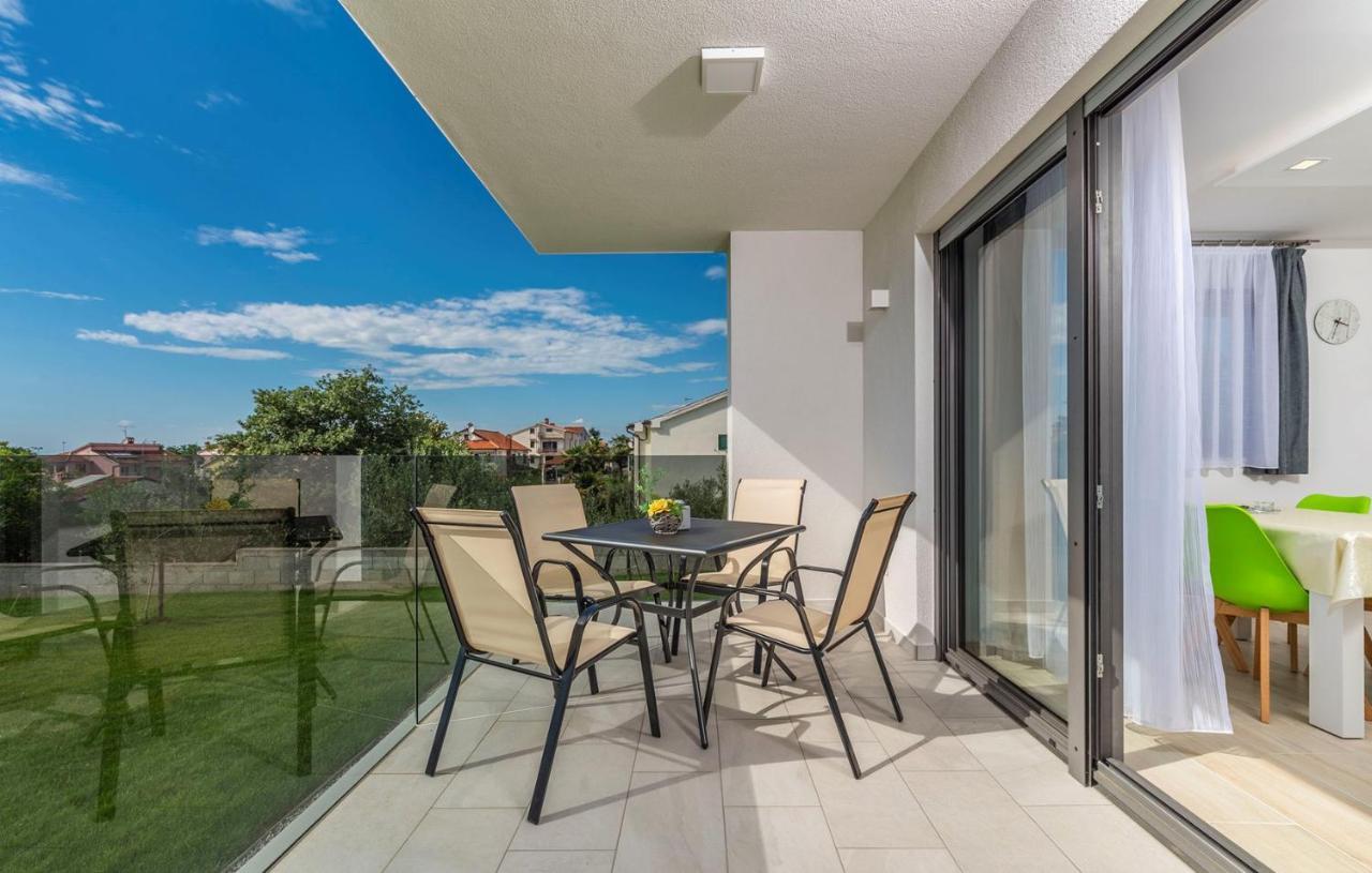 Apart Residence Blue Sea Пореч Екстериор снимка