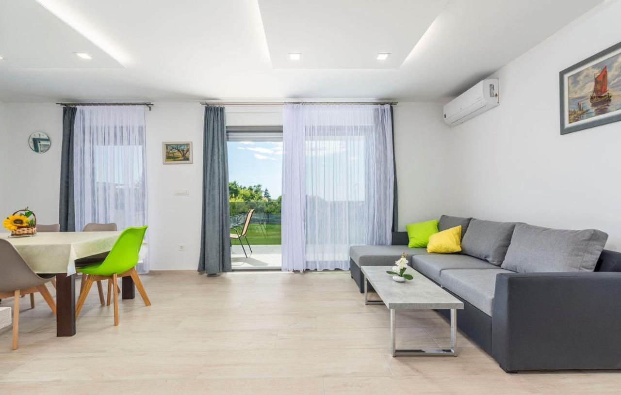 Apart Residence Blue Sea Пореч Екстериор снимка