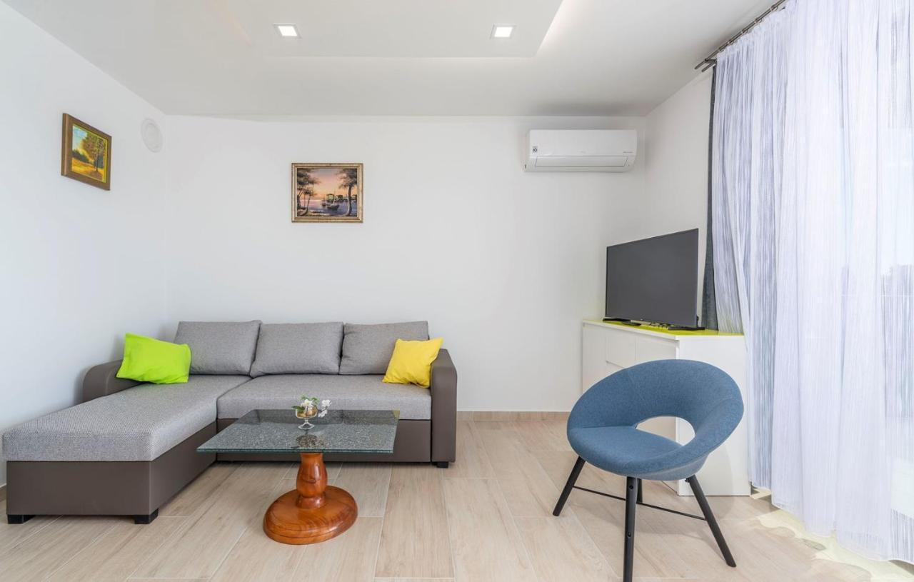 Apart Residence Blue Sea Пореч Екстериор снимка