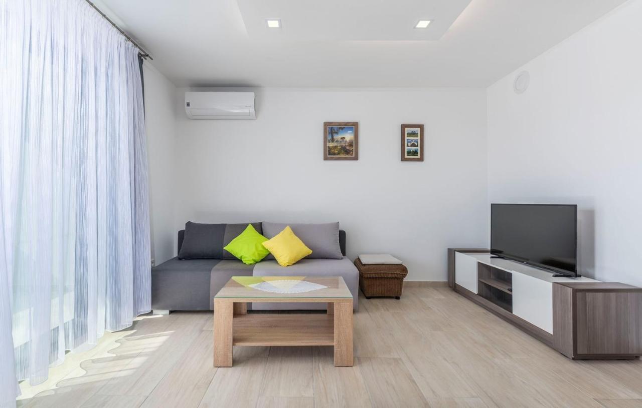 Apart Residence Blue Sea Пореч Екстериор снимка