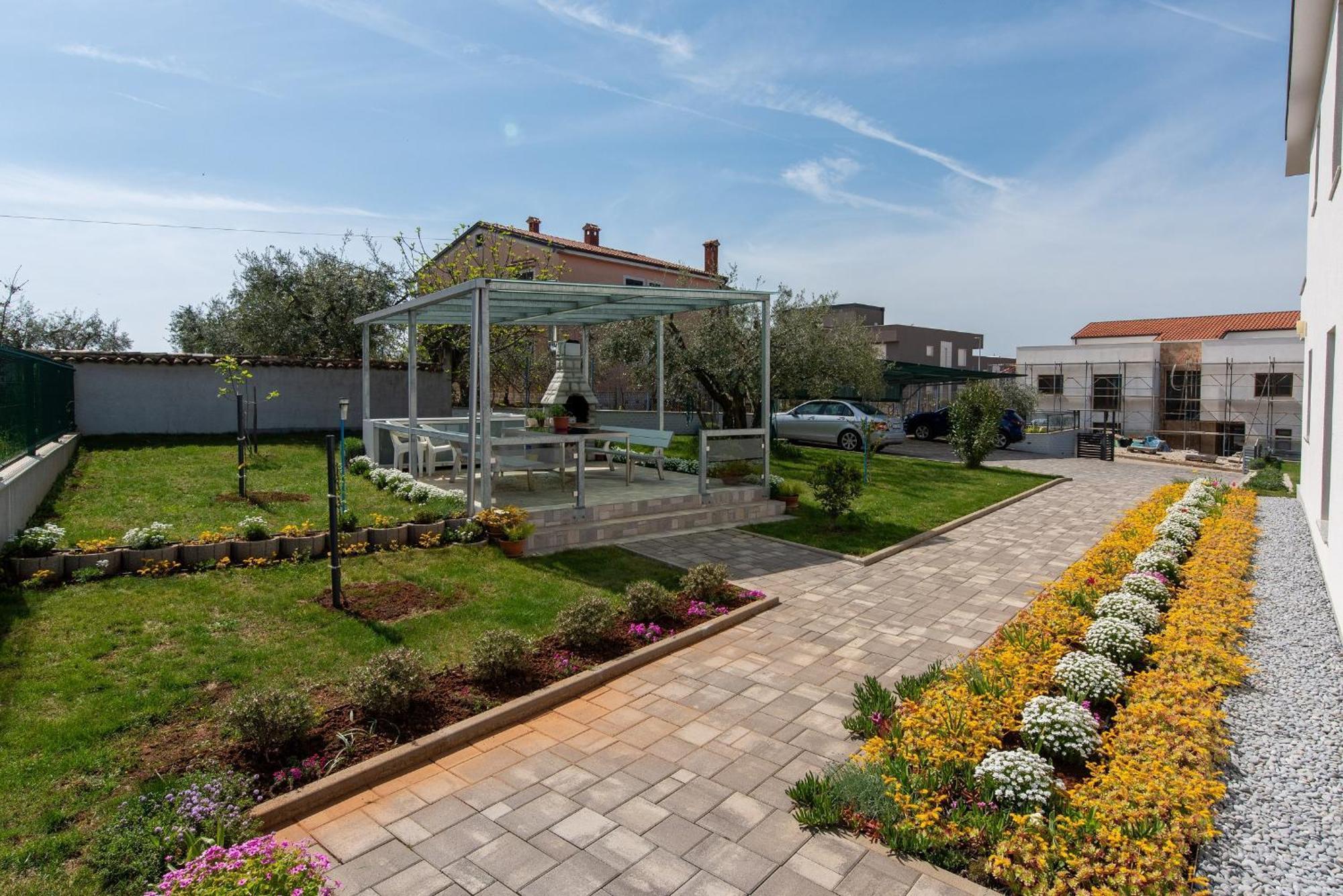 Apart Residence Blue Sea Пореч Екстериор снимка