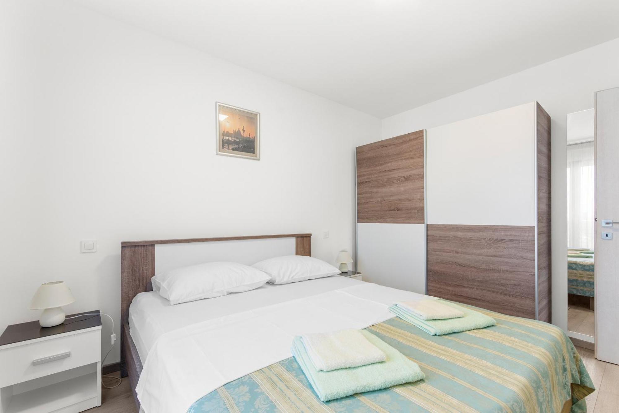 Apart Residence Blue Sea Пореч Стая снимка